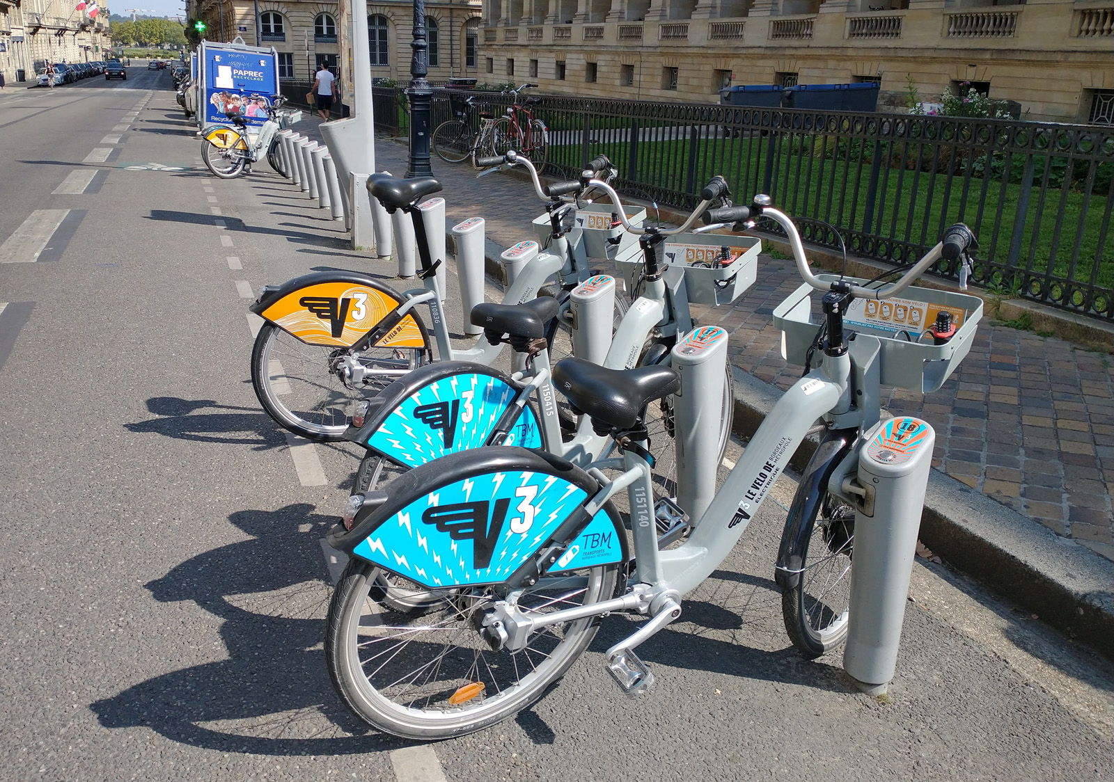 V3 TBM location vélo Bordeaux