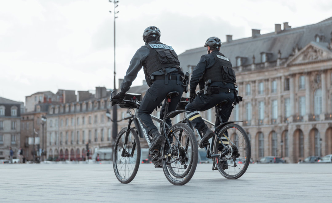 Réglementation : l’équipement obligatoire sur un vélo (et pour un cycliste)